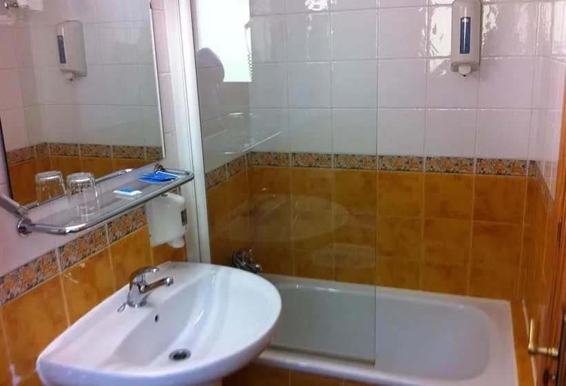 Hostal Rio Ara - Gallery Image 5