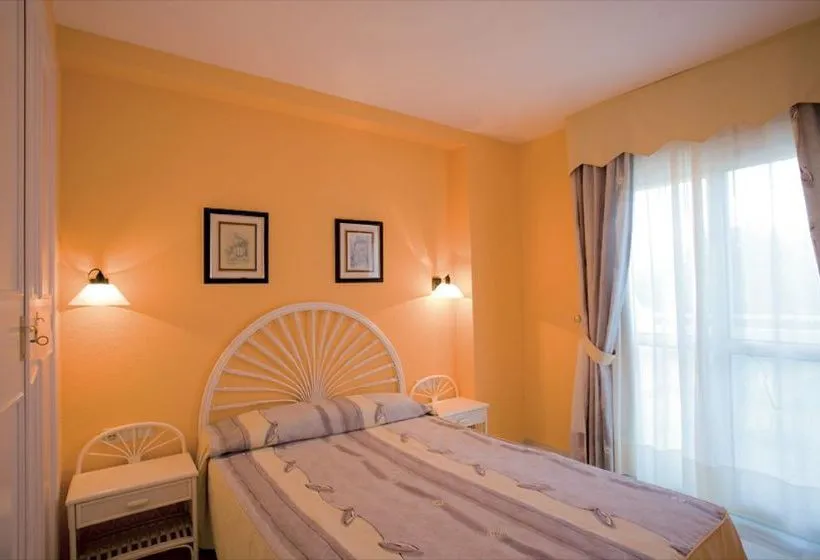 Apartamentos Fenix Beach - Gallery Image 1