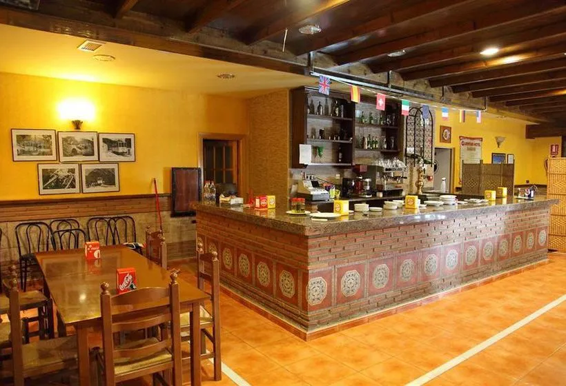 Hotel Quentar - Gallery Image 3