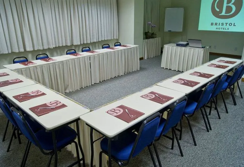 Bristol La Residence - Gallery Image 2