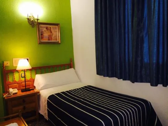 Hostal Sonsoles - Gallery Image 7