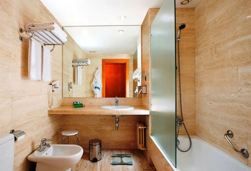 Hotel Nh Madrid Ventas - Gallery Image 8