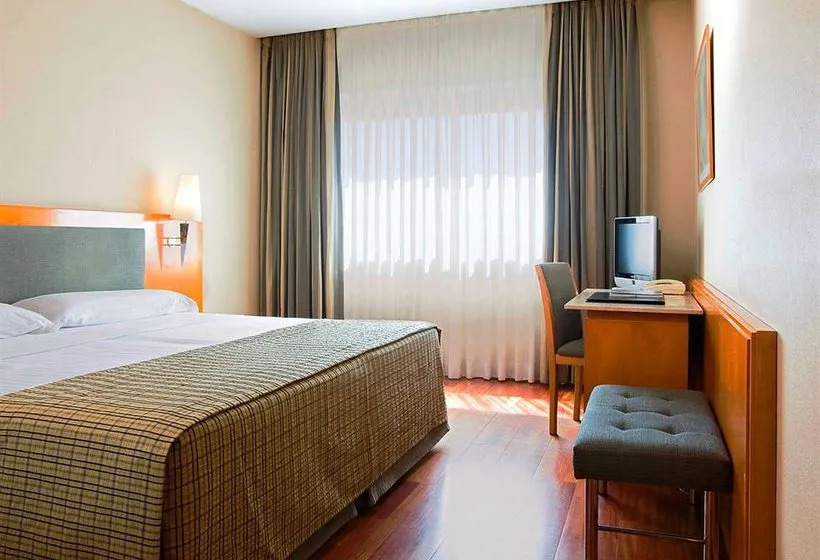 Hotel Nh Madrid Ventas - Gallery Image 2