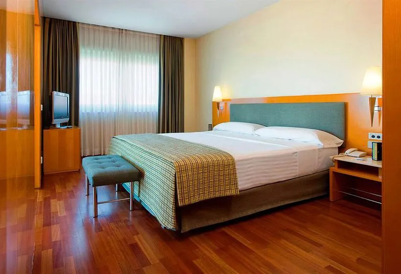 Hotel Nh Madrid Ventas - Gallery Image 4