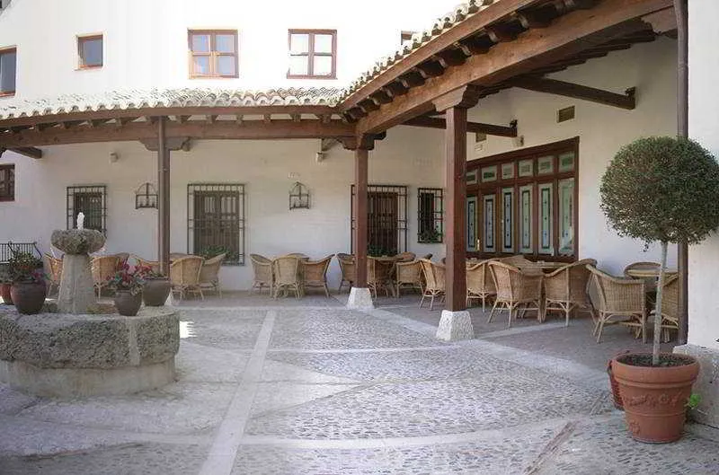 Hotel Condesa de Chinchón - Gallery Image 1