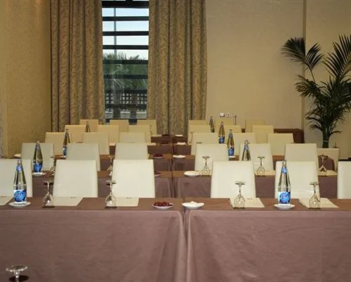 Hotel Las Artes - Gallery Image 9