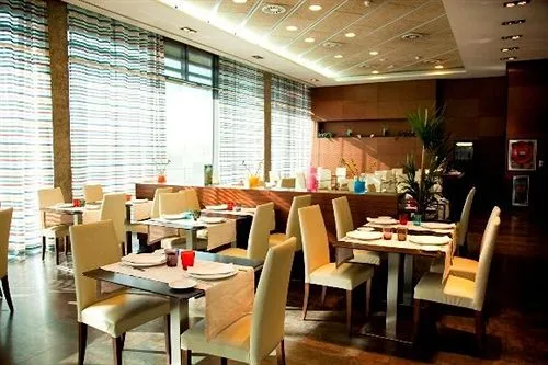 Hotel Las Artes - Gallery Image 6