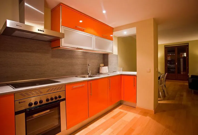Palafox Central Suites - Gallery Image 2