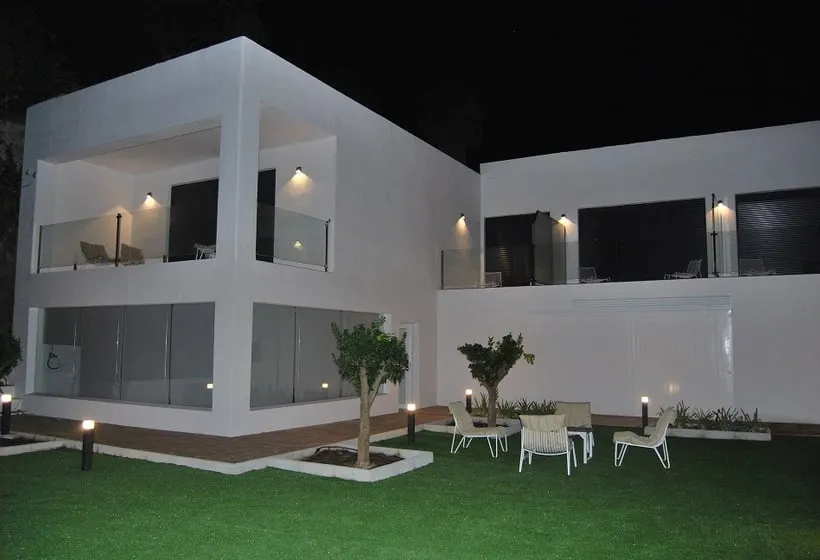 Dimona Suites - Gallery Image 2
