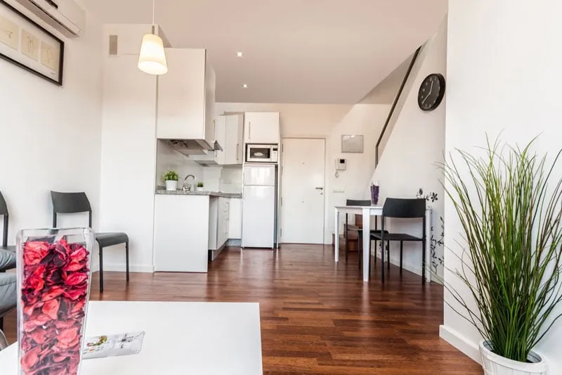 Feel Apartments La Merced - Gallery Image 6
