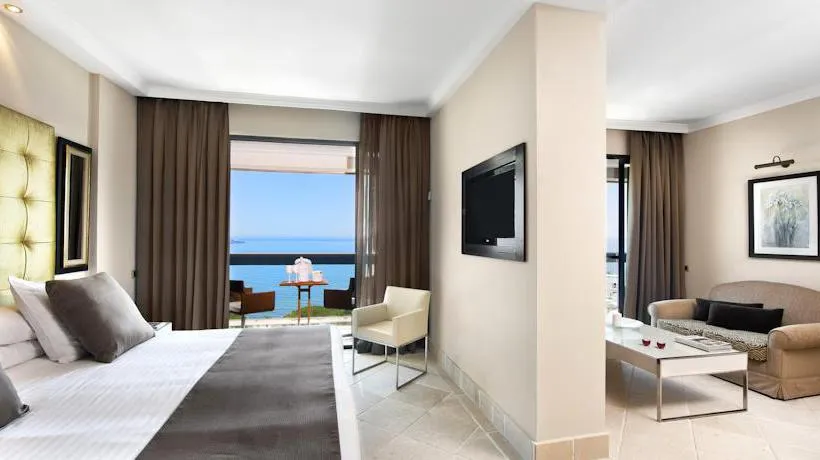 Resort Gran Meliá Don Pepe - Gallery Image 2