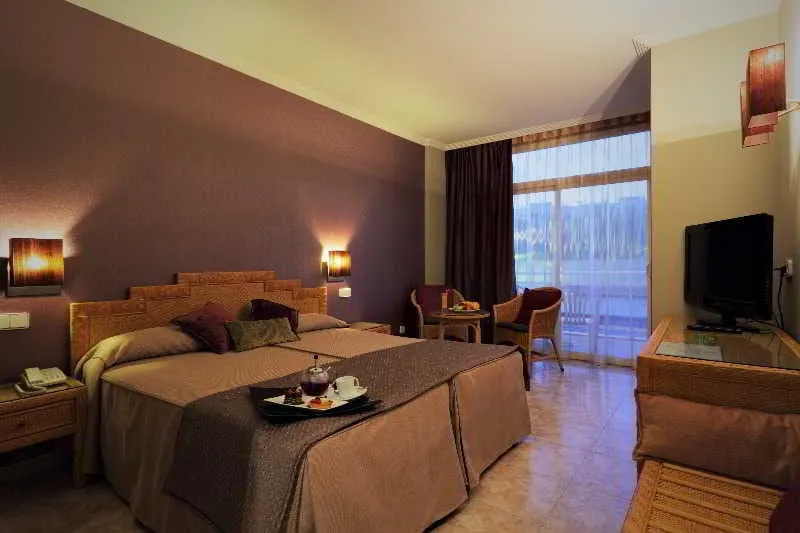 Apartamentos Palas Salou - Gallery Image 9