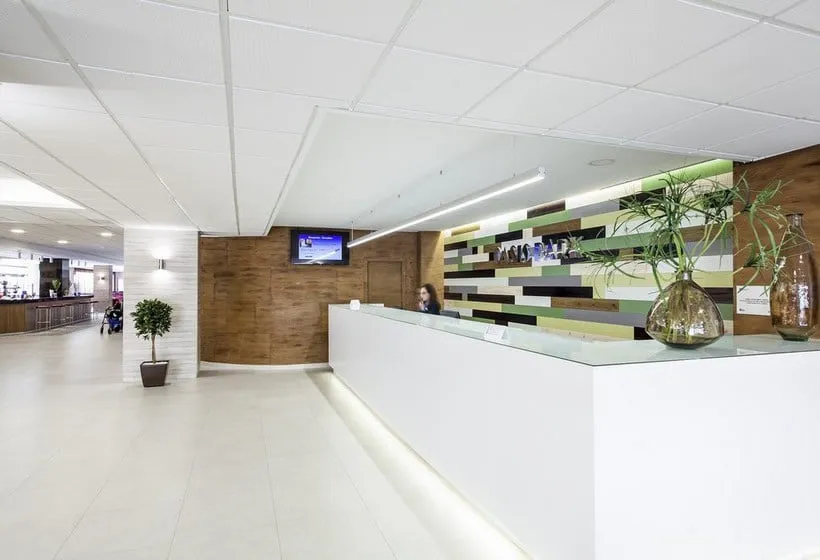 Hotel Oasis Park - Gallery Image 8