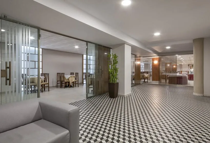 Hotel Oasis Park - Gallery Image 9
