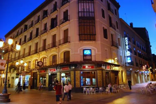 hotel-rio-arga-zaragoza-27.webp