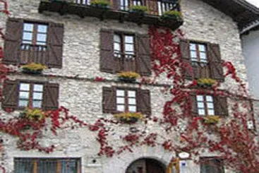 Hotel El Almadiero em Burgui