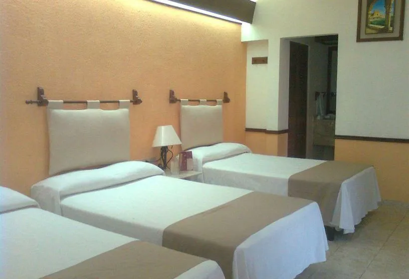 hotel-maison-lafitte-22.webp