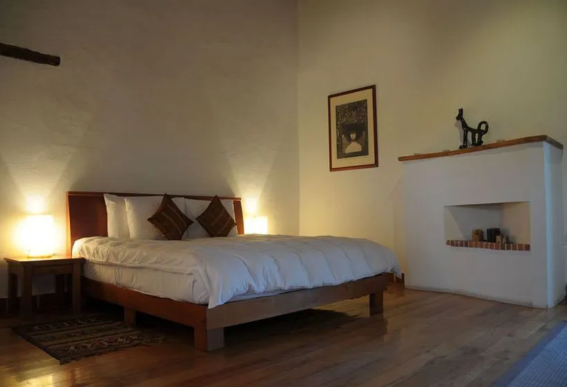 Hotel La Quinta Luna - Gallery Image 1