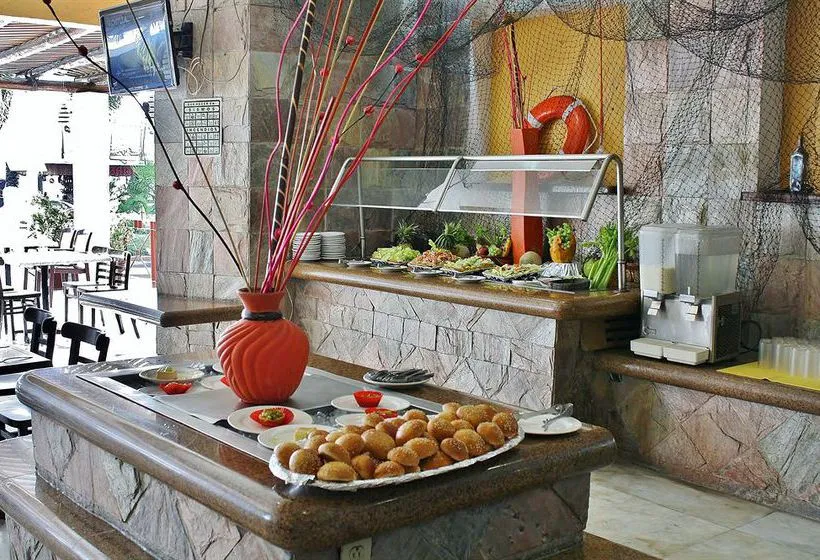 Hotel Romano Palace in Acapulco