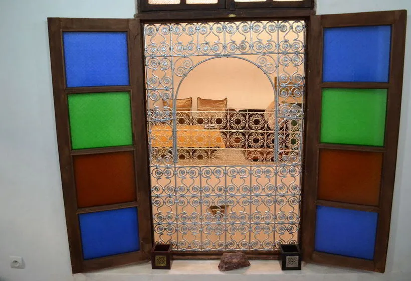 Dar-lek - Gallery Image 3