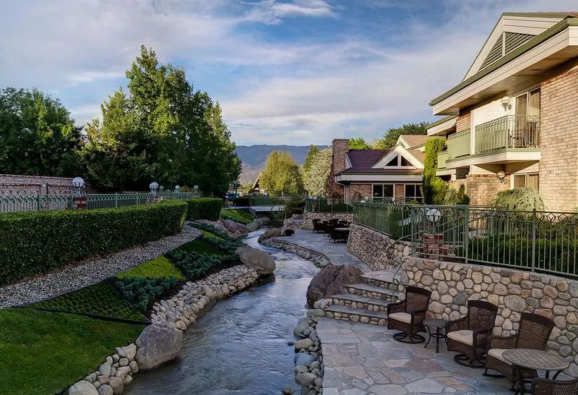 hotel-creekside-inn-1.webp