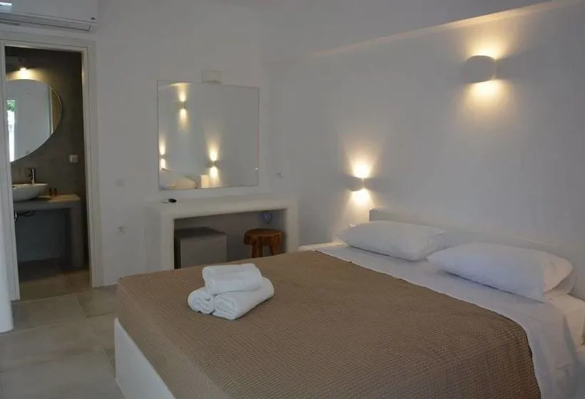 Michalis Studios &amp; Apartments - Gallery Image 3