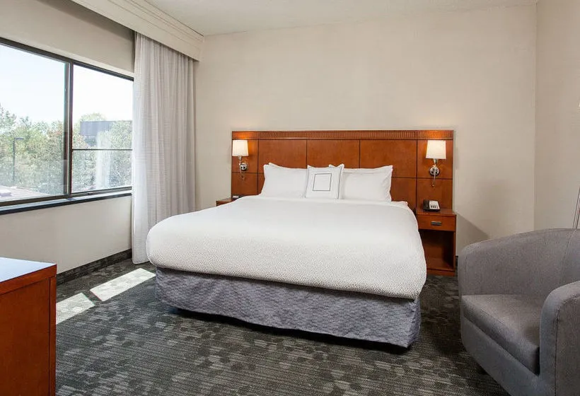 Hotel Courtyard by Marriott - Gallery Image 5