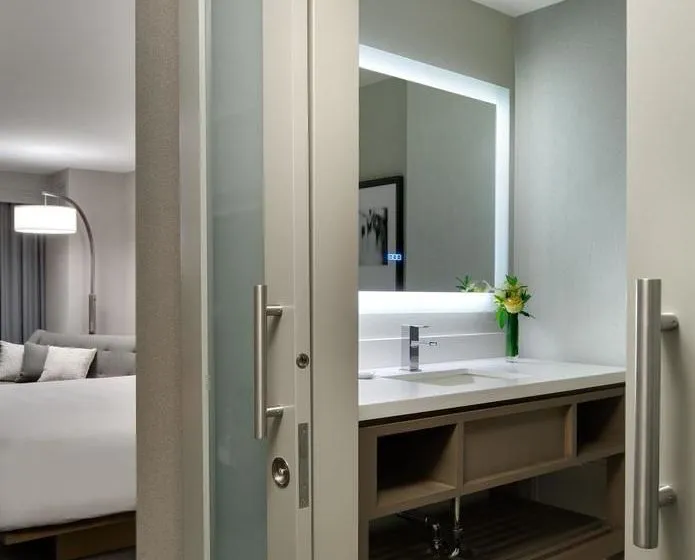 hotel-hyatt-regency-boston-25.webp