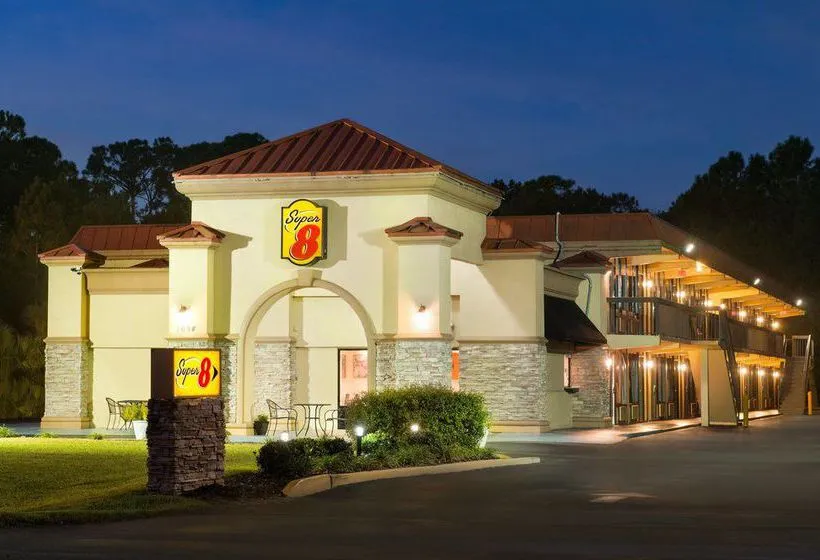 hotel-super-8-ormond-beach-13.webp
