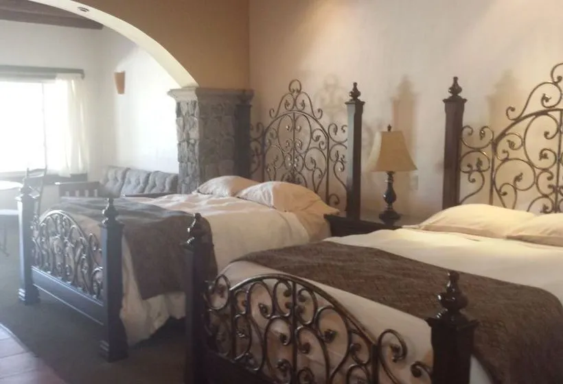 Quinta Mision Hotel