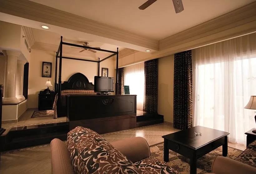 Hotel Riu Guanacaste in Carrillo