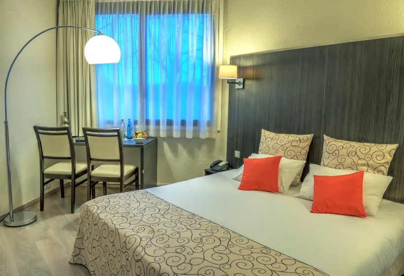 Hotel Le Bayonne - Gallery Image 4