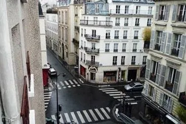 Hotel De Nevers - Gallery Image 2