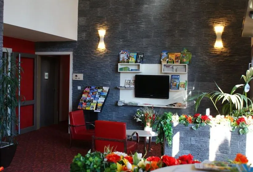 Hotel Kyriad la Fleche - Gallery Image 4