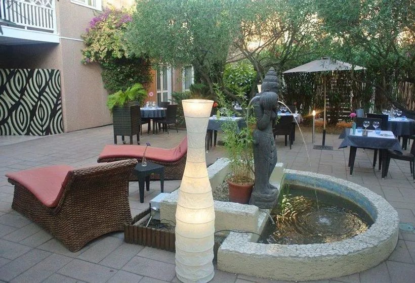 Hotel Les Printanières à Hyeres