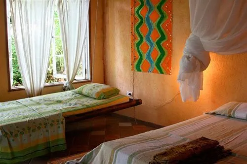 Hotel Adelante - Gallery Image 3