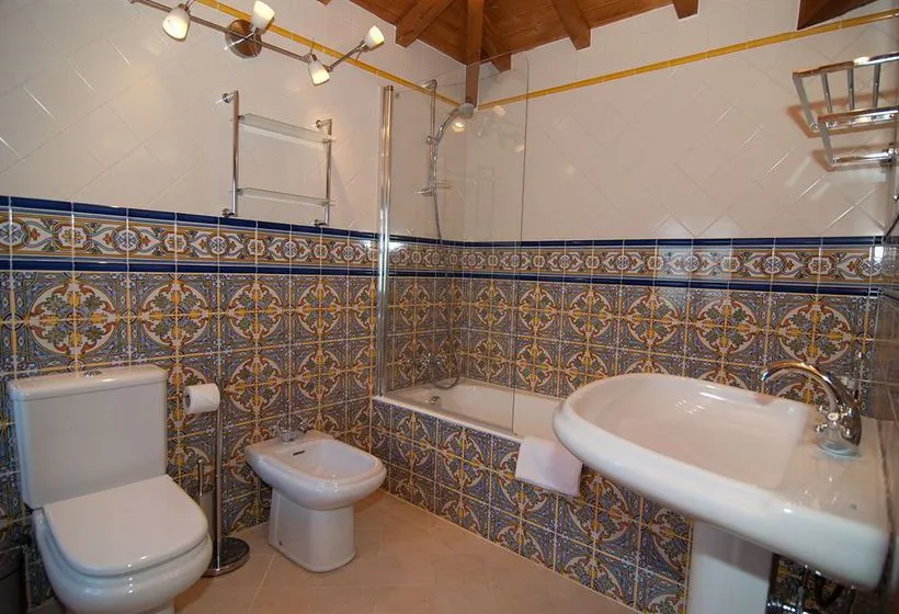 Hotel Rural Quinta do Outeiro - Gallery Image 3