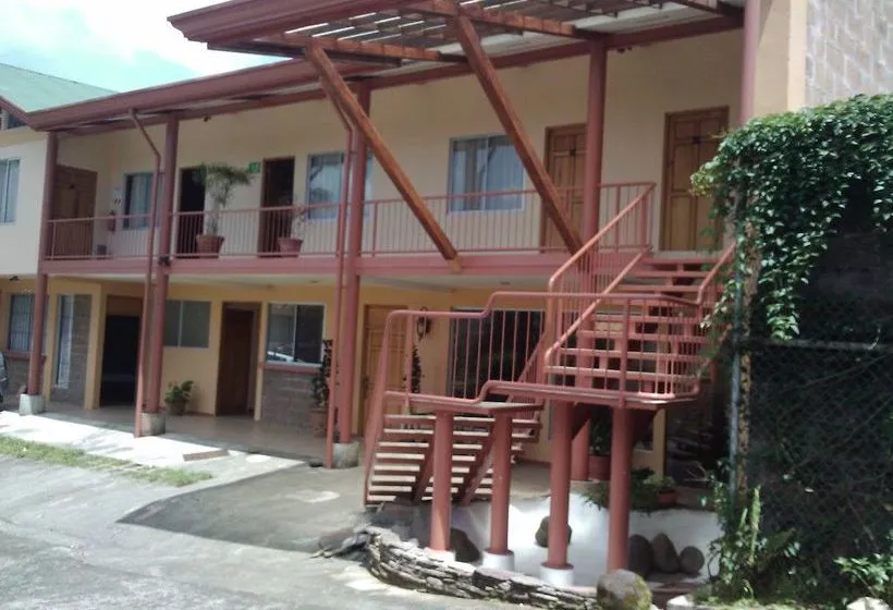 Hotel La Villa - Gallery Image 3